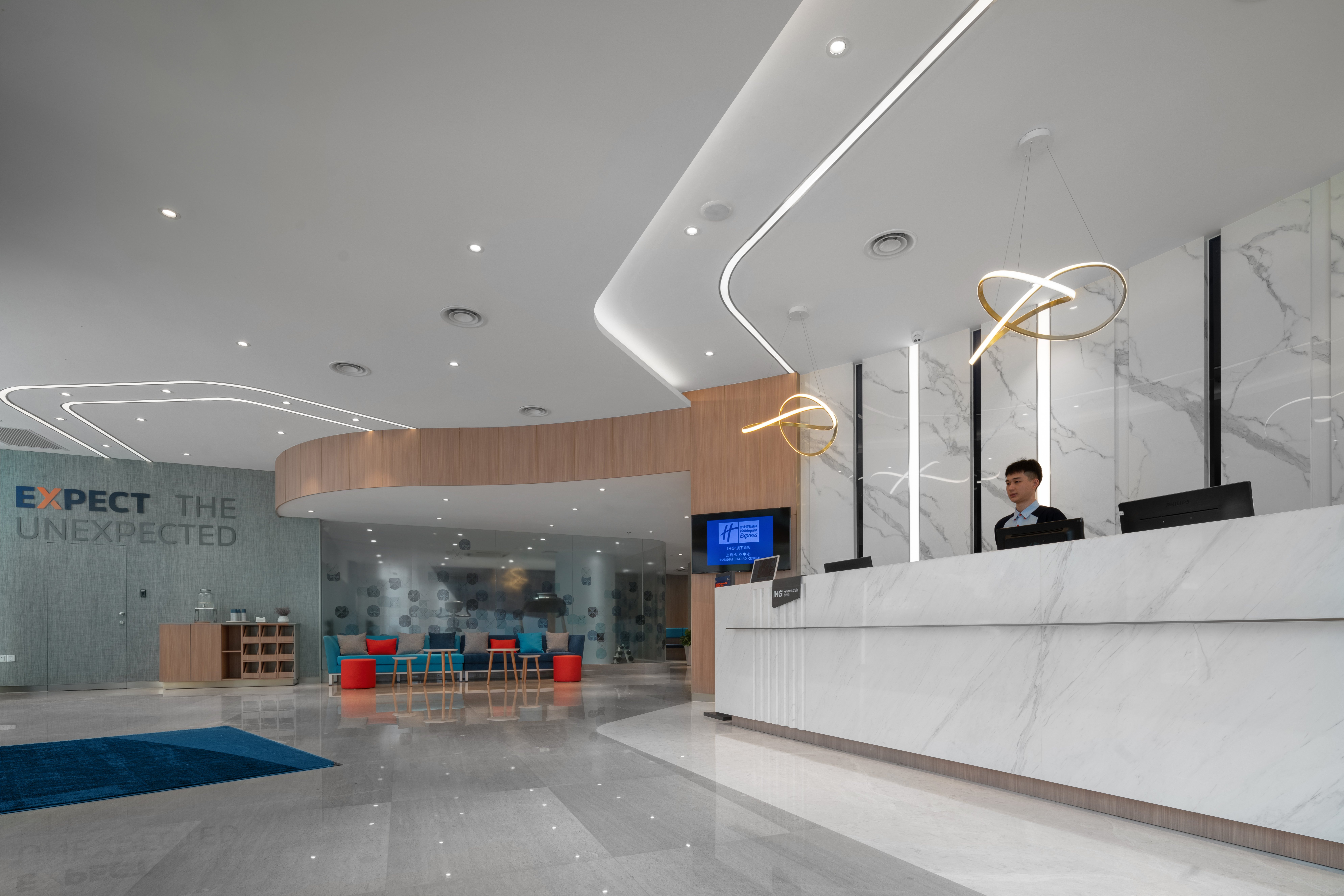 HOLIDAY INN EXPRESS SHANGHAI JINQIAO CENTRAL 2/21