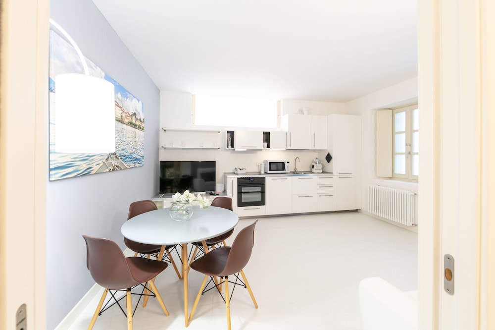 Heart Lake Apartments- Verbania 40/50