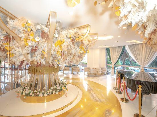 Weihua InternationaI Hotel 9/30