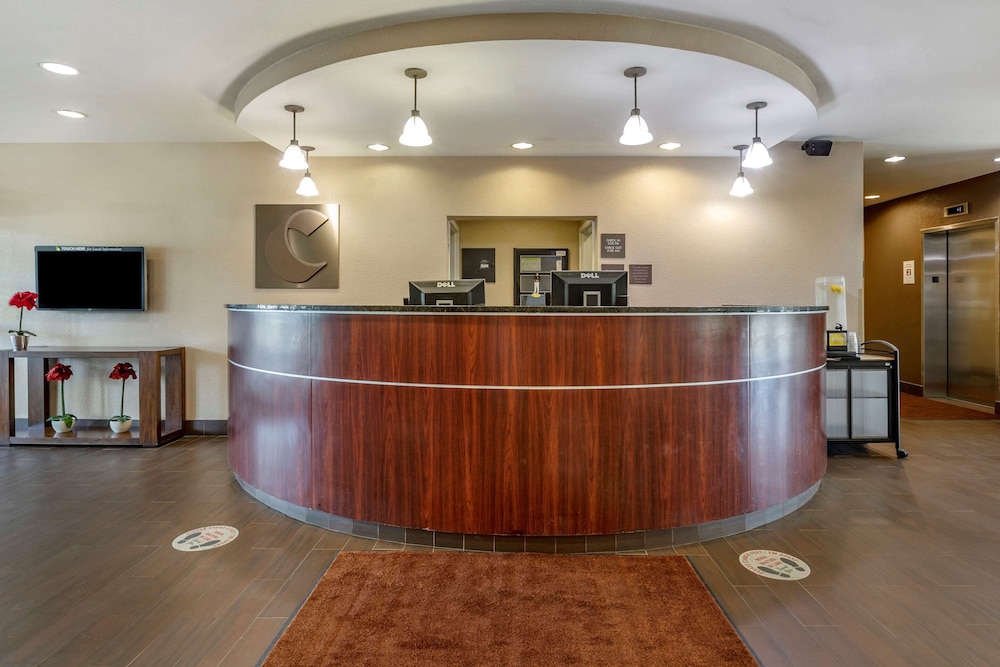 Comfort Suites Coralville 5/37