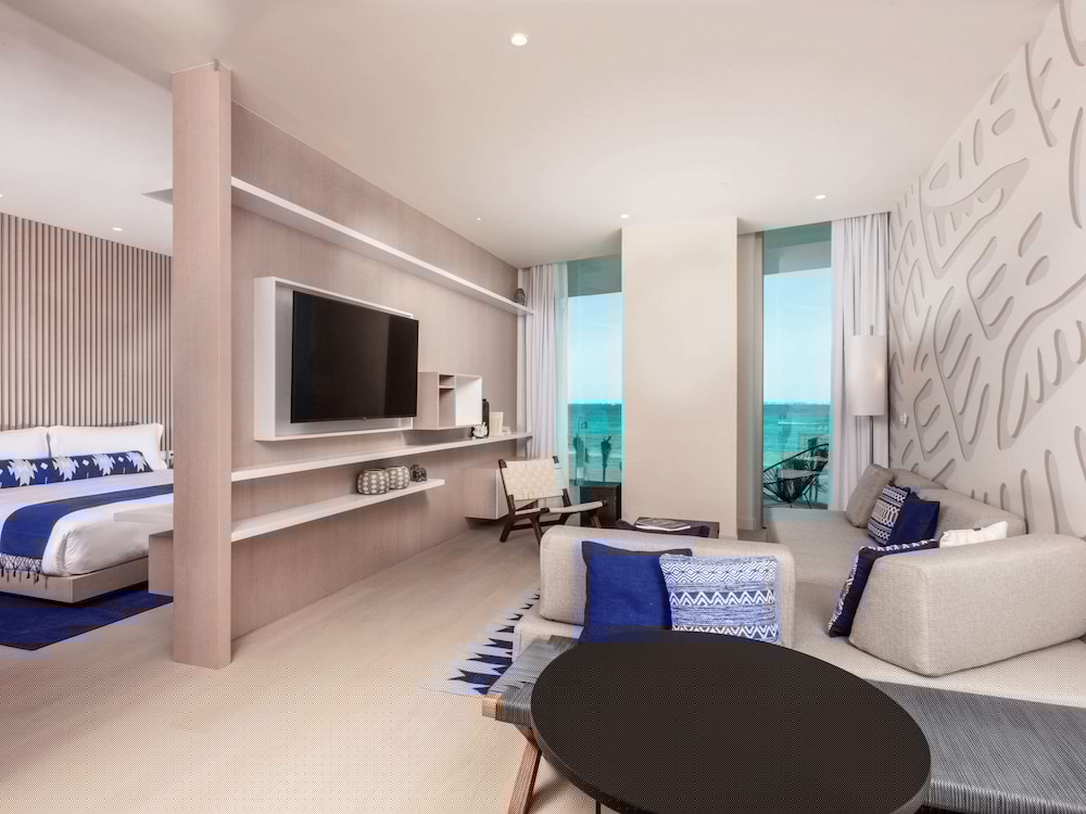 SLS Cancun 54/72