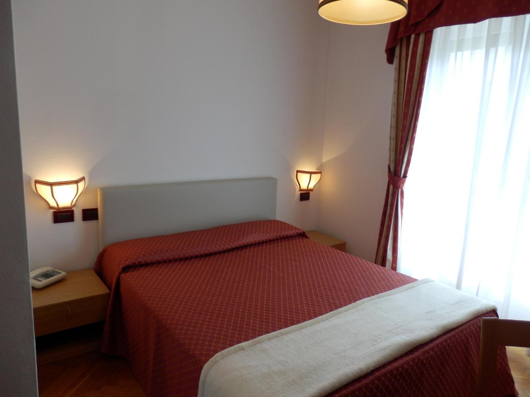 HOTEL DOLOMITI 12/50