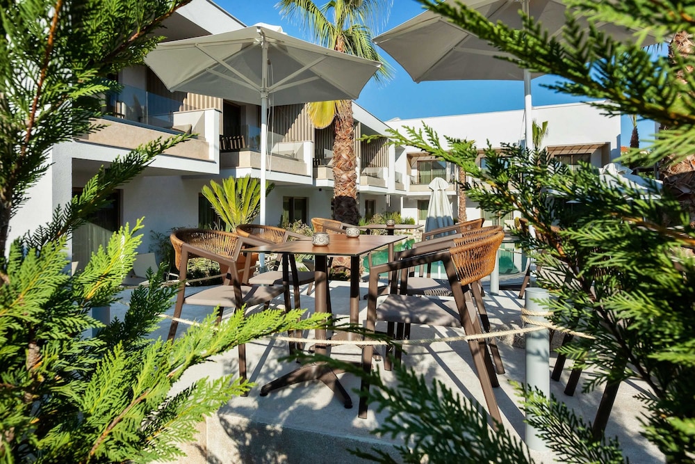 Pefki Deluxe Residences 46/50