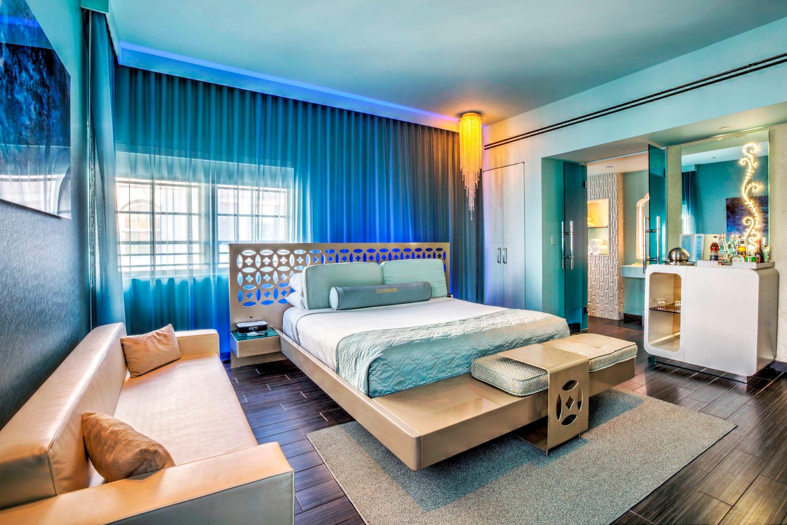 Gold, Junior Suite, King Bed