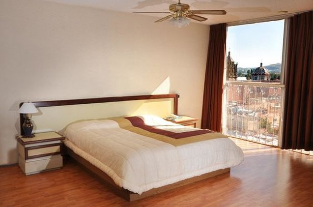 Hotel El Monte 5/12
