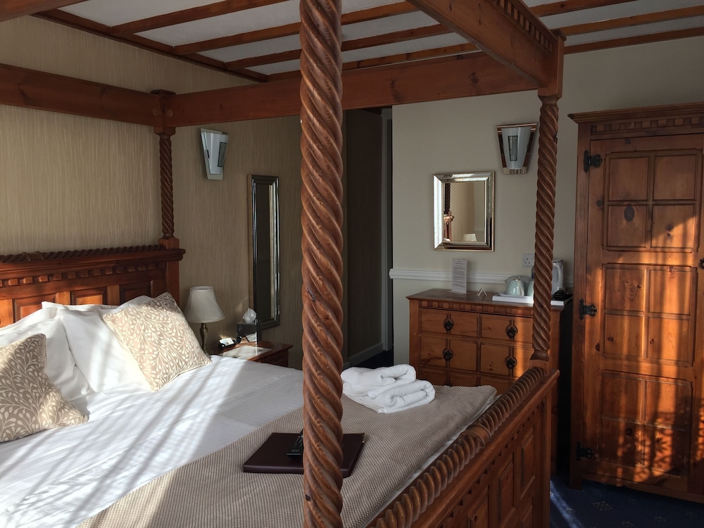 Edgcumbe Guest House 12/32