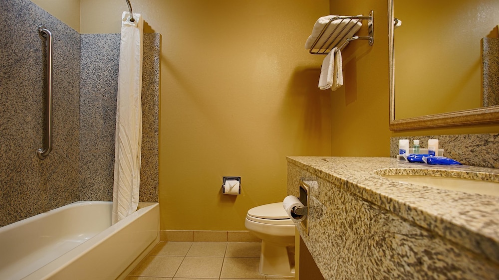 Best Western Plus Woodland Hills Hotel Suites 10/30