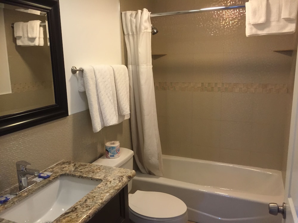 Bayshore Inn 37/44
