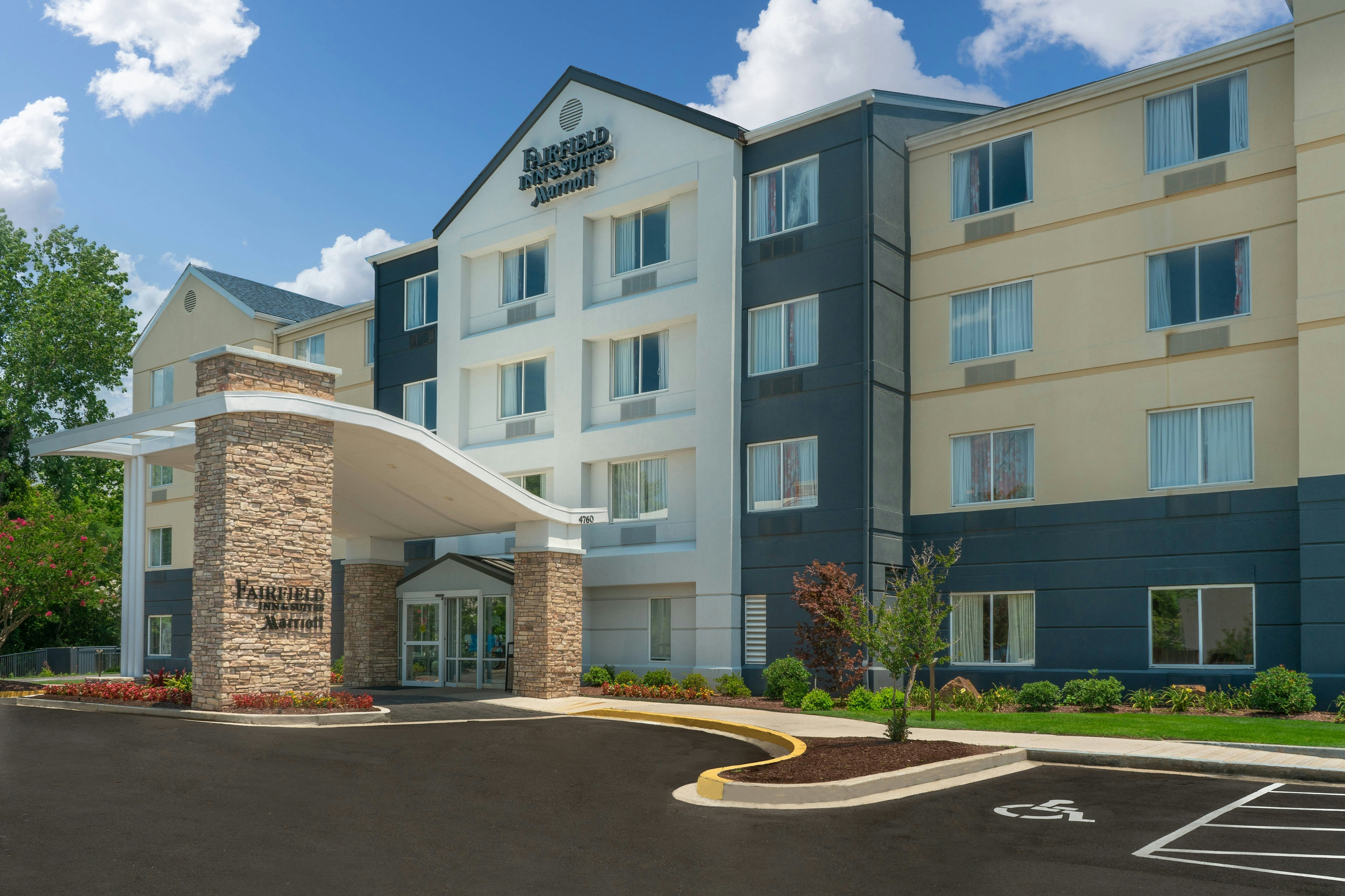Fairfield Inn Suites Memphis I-240 Perkins 10/10