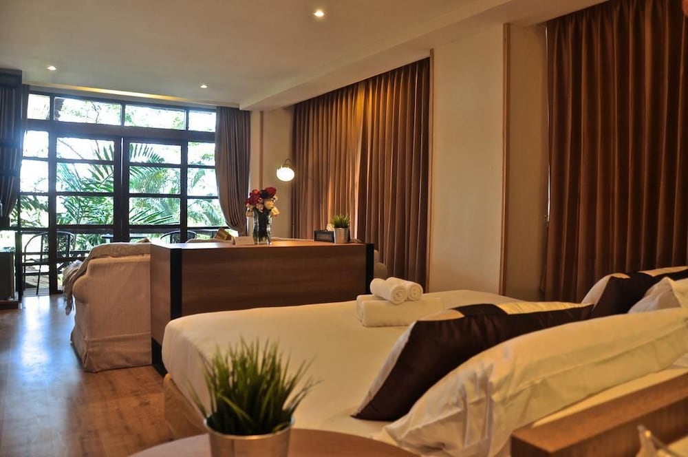 Issara Boutique Winery Hotel 6/78