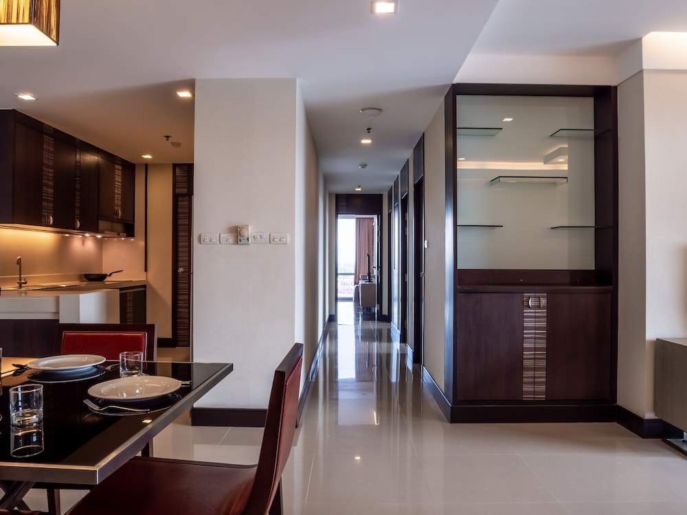 Jasmine Grande Residence 8/74