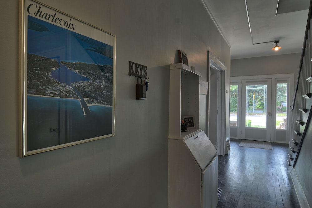Charlevoix House 8/50