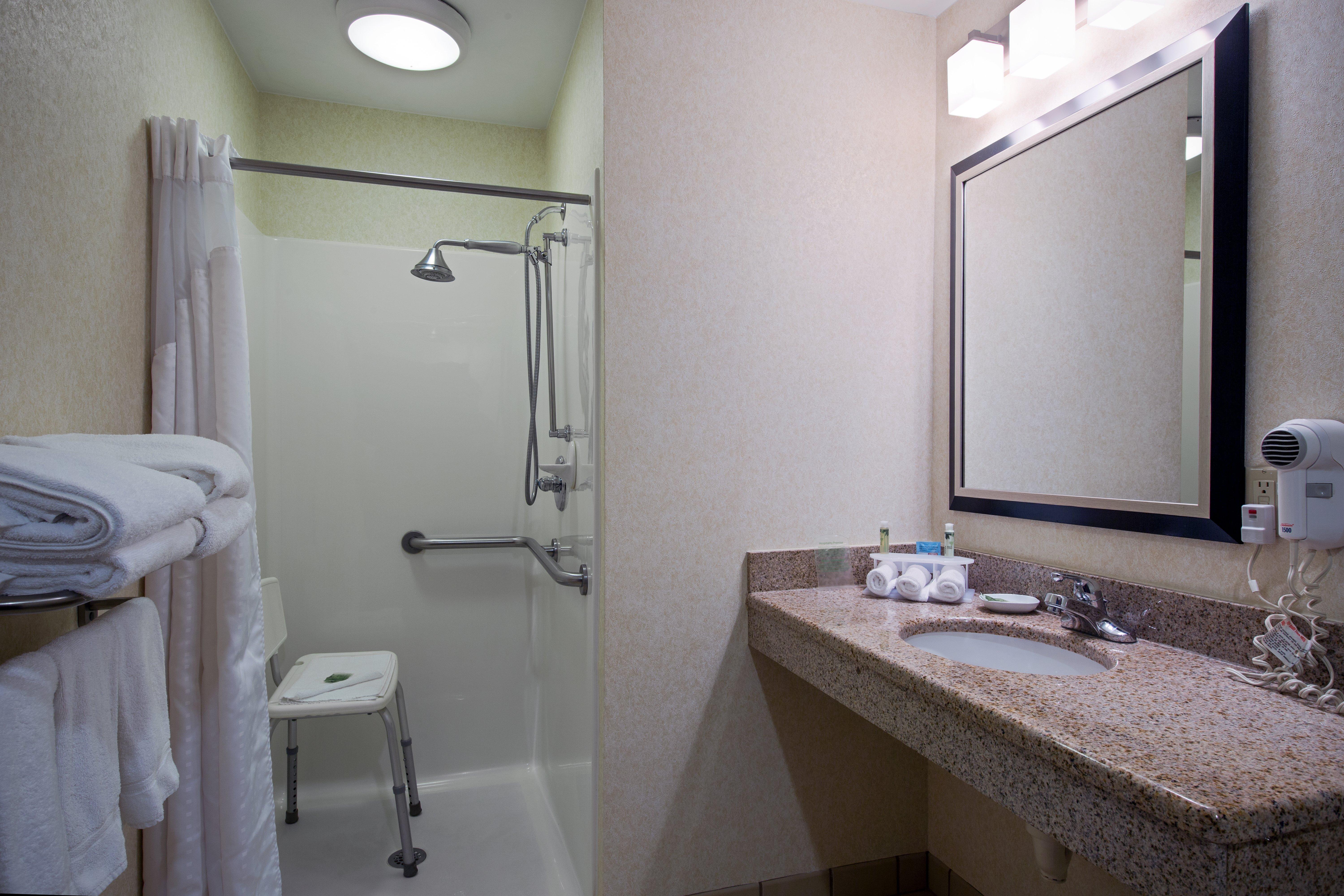 White Pine Lodge Ex Holiday Inn Express Suites Salamanca 35/36