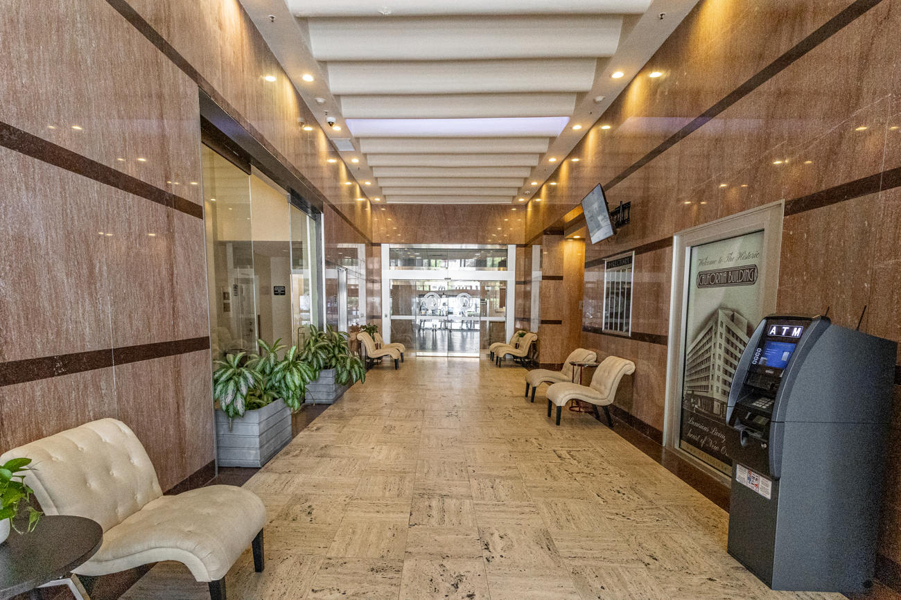 The California Building 48/73