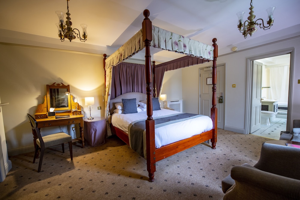 HONEYMOON, DOUBLE BED