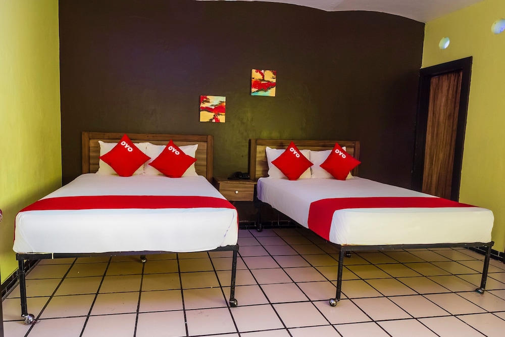 STANDARD, 2 QUEEN BEDS