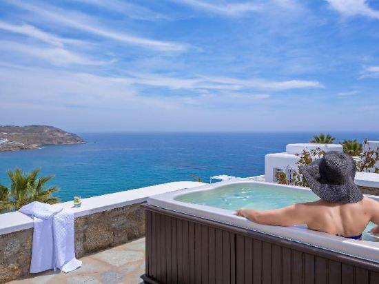 Friends and Family, Family, Suite, Sea View, Jetted Tub