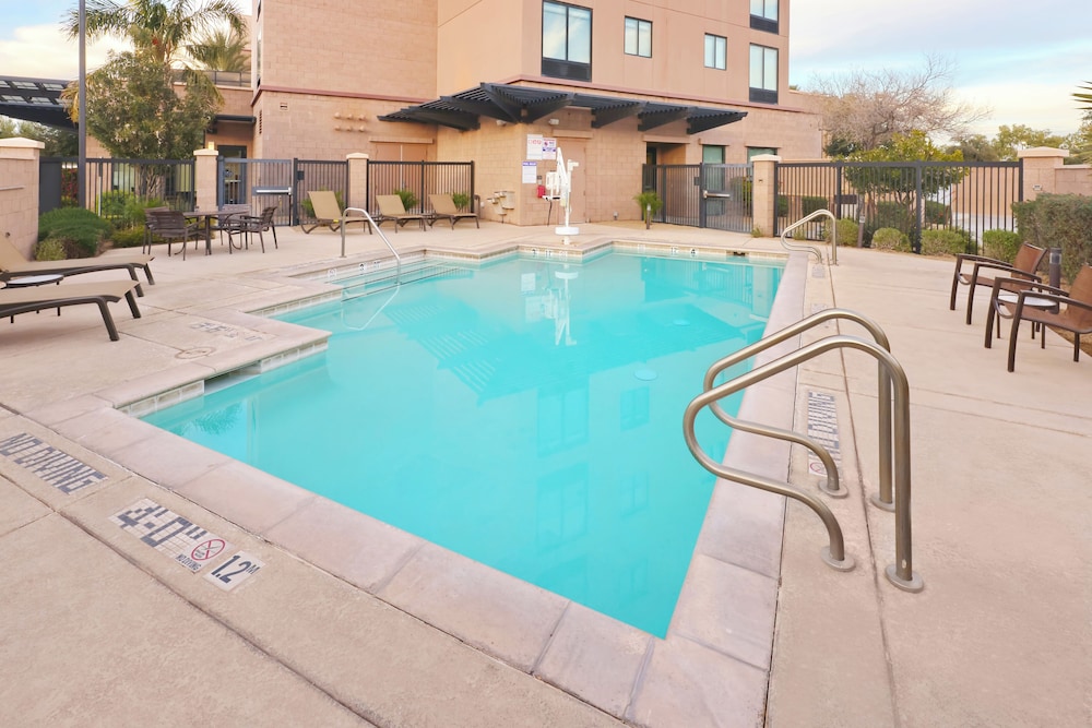Hyatt Place Phoenix Gilbert 45/50