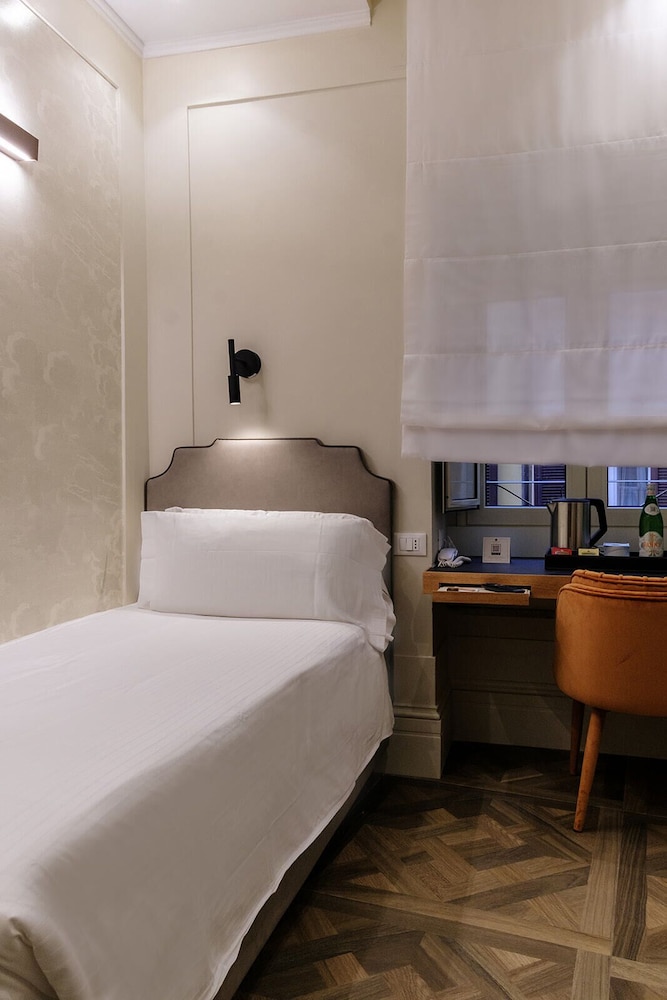 ROOM, SINGLE, ANNEX