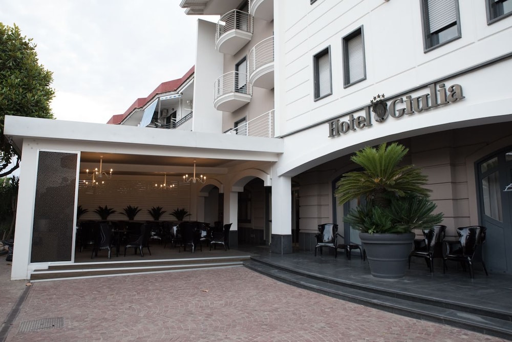 Hotel Giulia 64/74