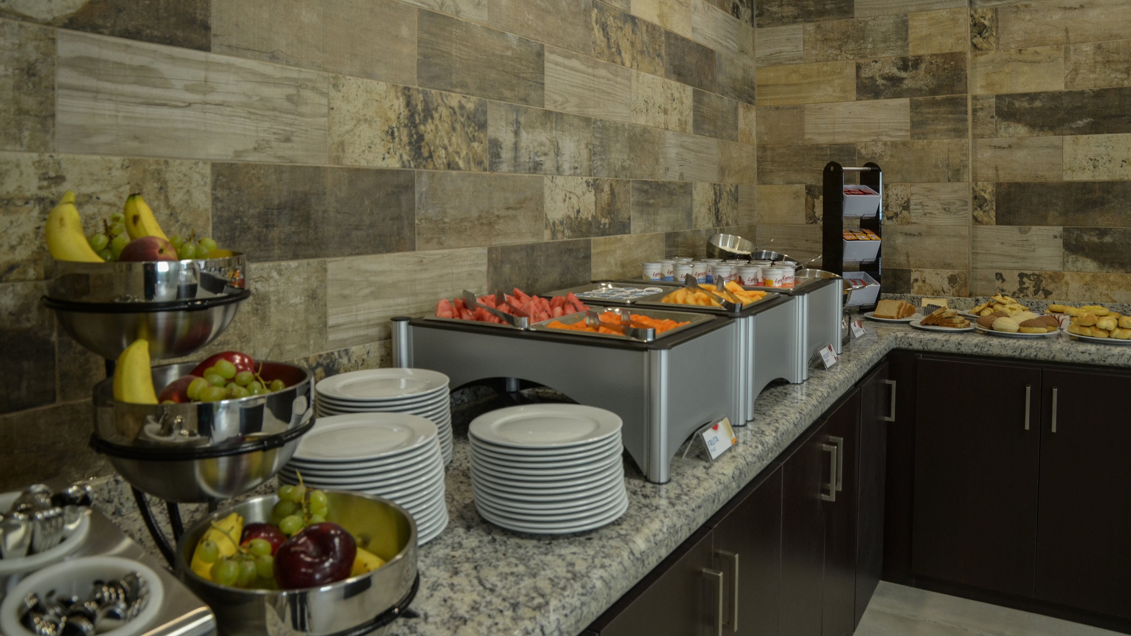 Holiday Inn Express and Suites Celaya 34/50