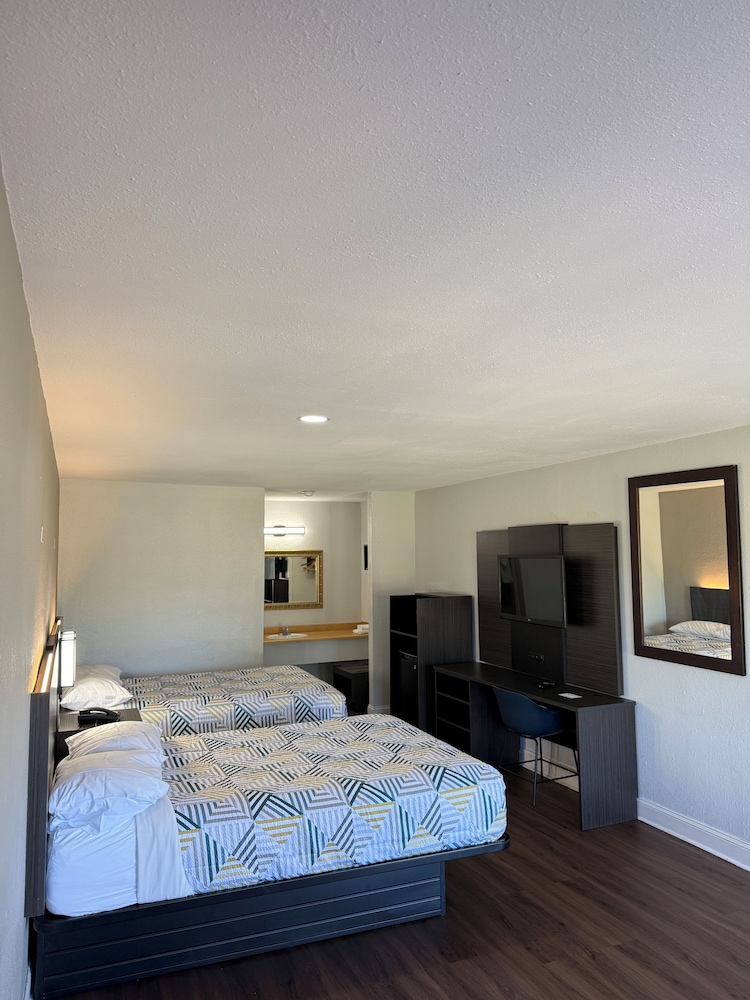 Motel6 Newport News, VA - Fort Eustis 8/21