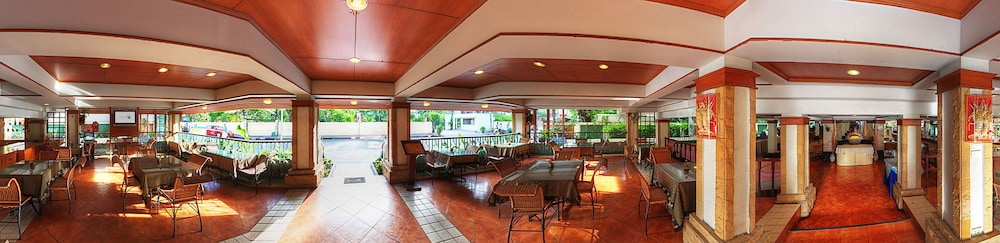 Royal Ivory Nana Hotel 7/36