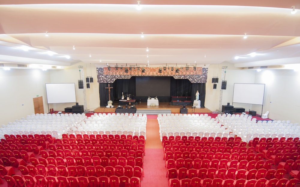 100 Sunset Hotel Kuta 54/66