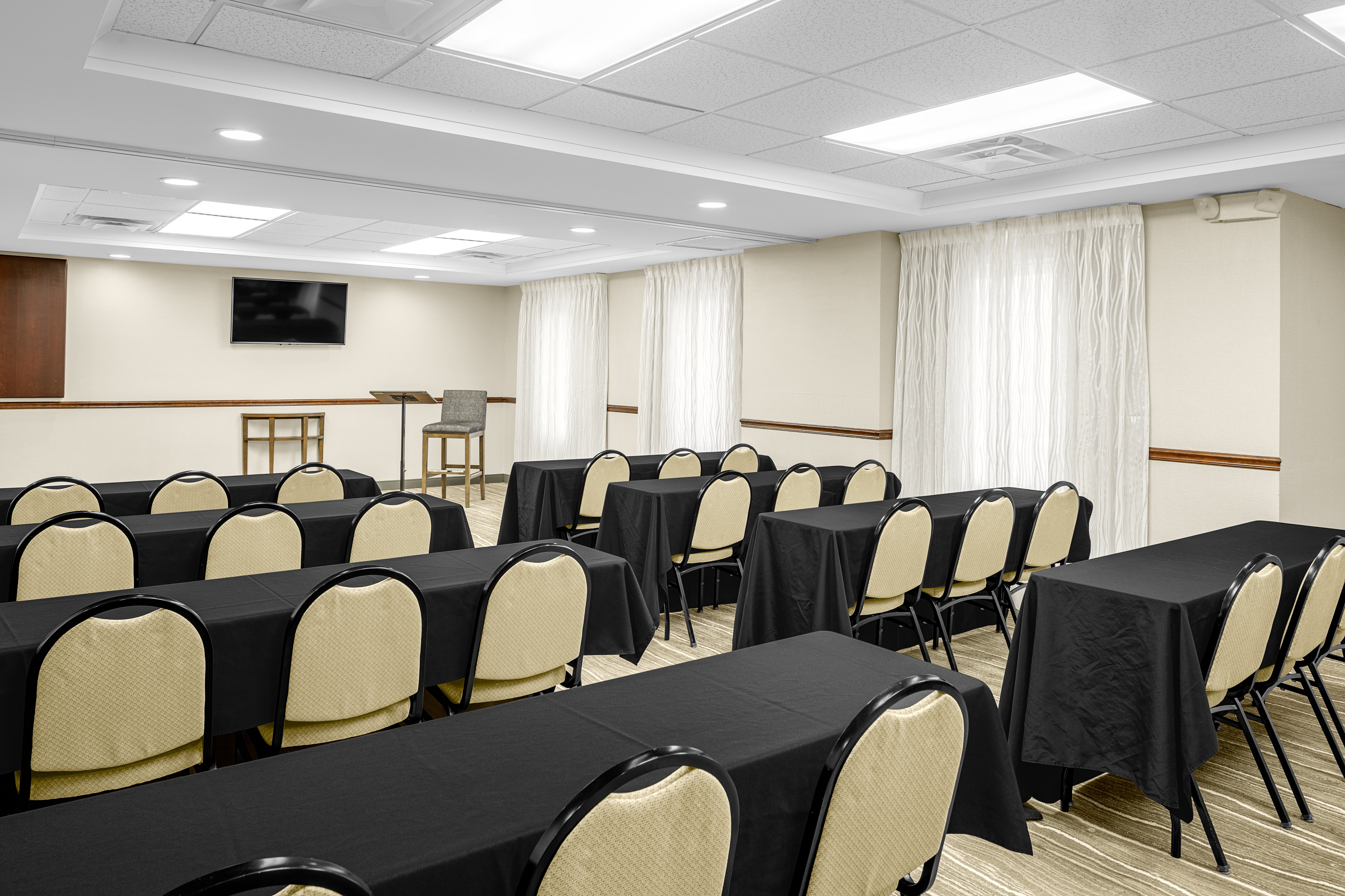 Staybridge Suites Chattanooga Hamilton Place 13/17
