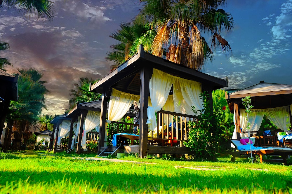 Mukarnas Resort Spa in ALANYA