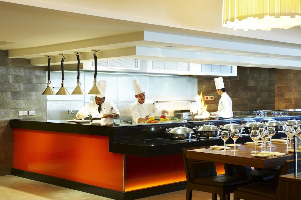 Delta Hotels by Marriott Waltham Abbey 18/29