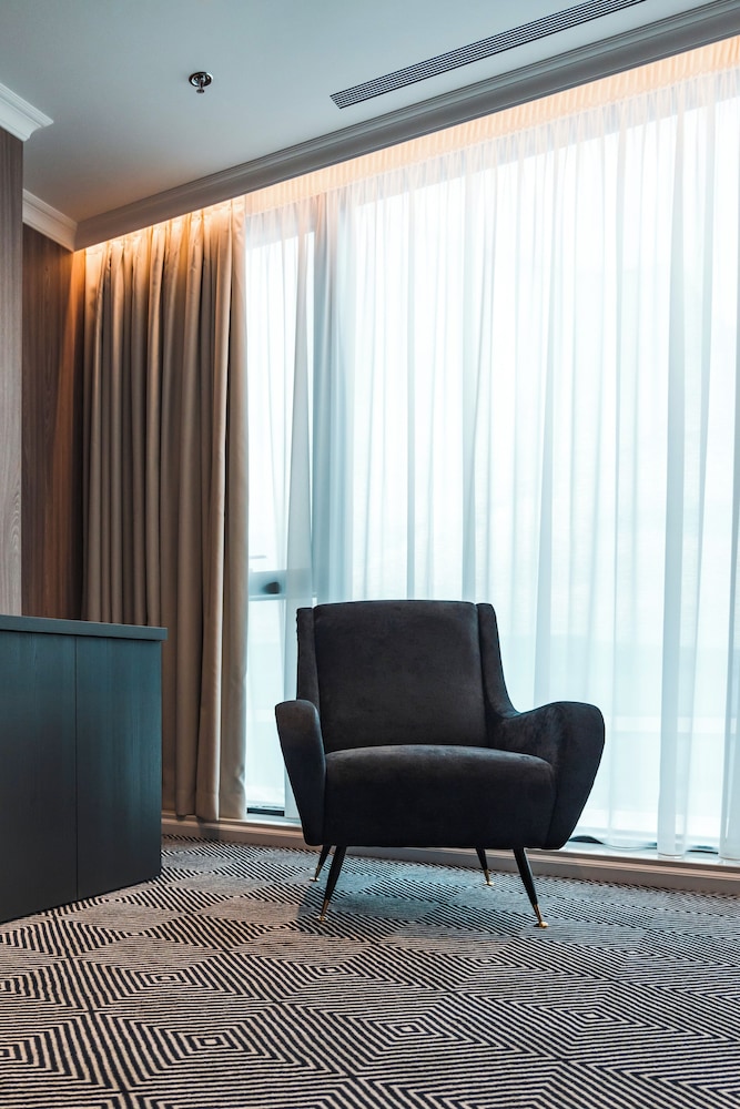 Sky Airport Hotel 34/61
