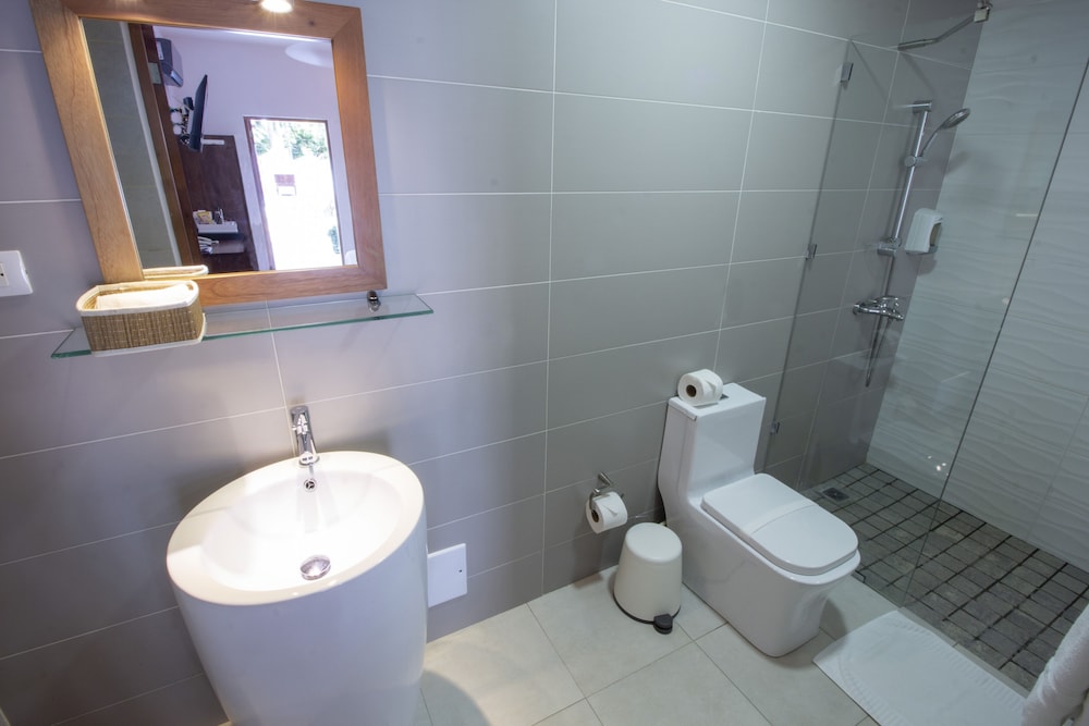 Casa Valeria Boutique Hotel 46/50
