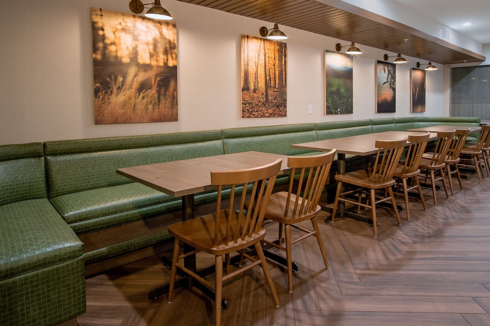Fairfield Inn & Suites by Marriott Houston Katy 40/43