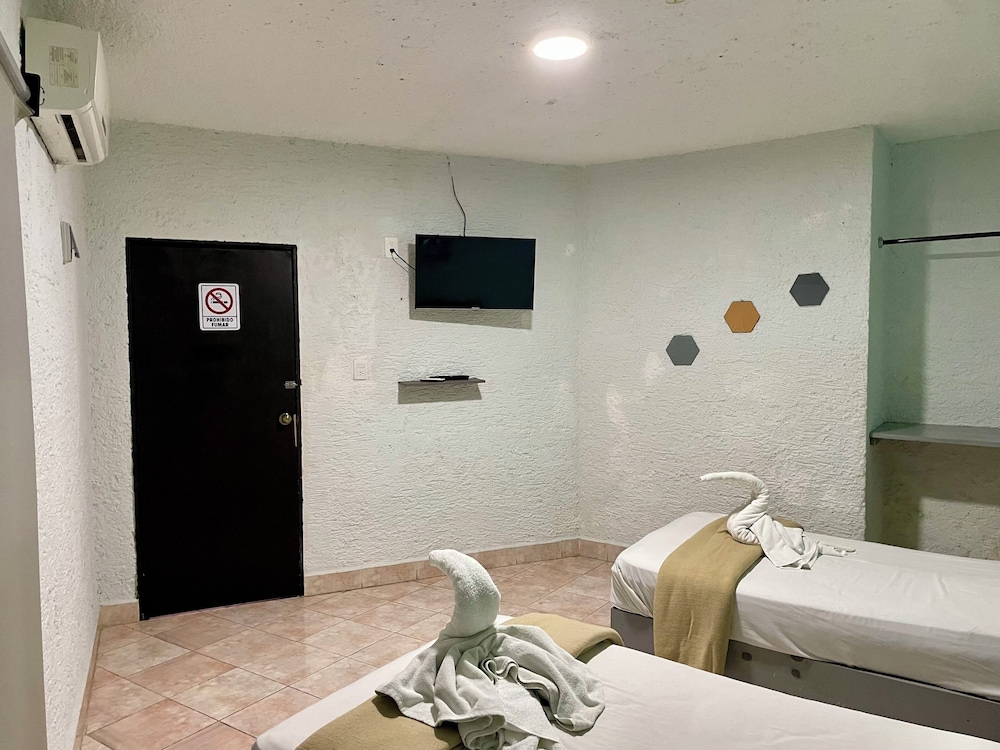Hotel Chi Ibal Hu Cancun 20/33