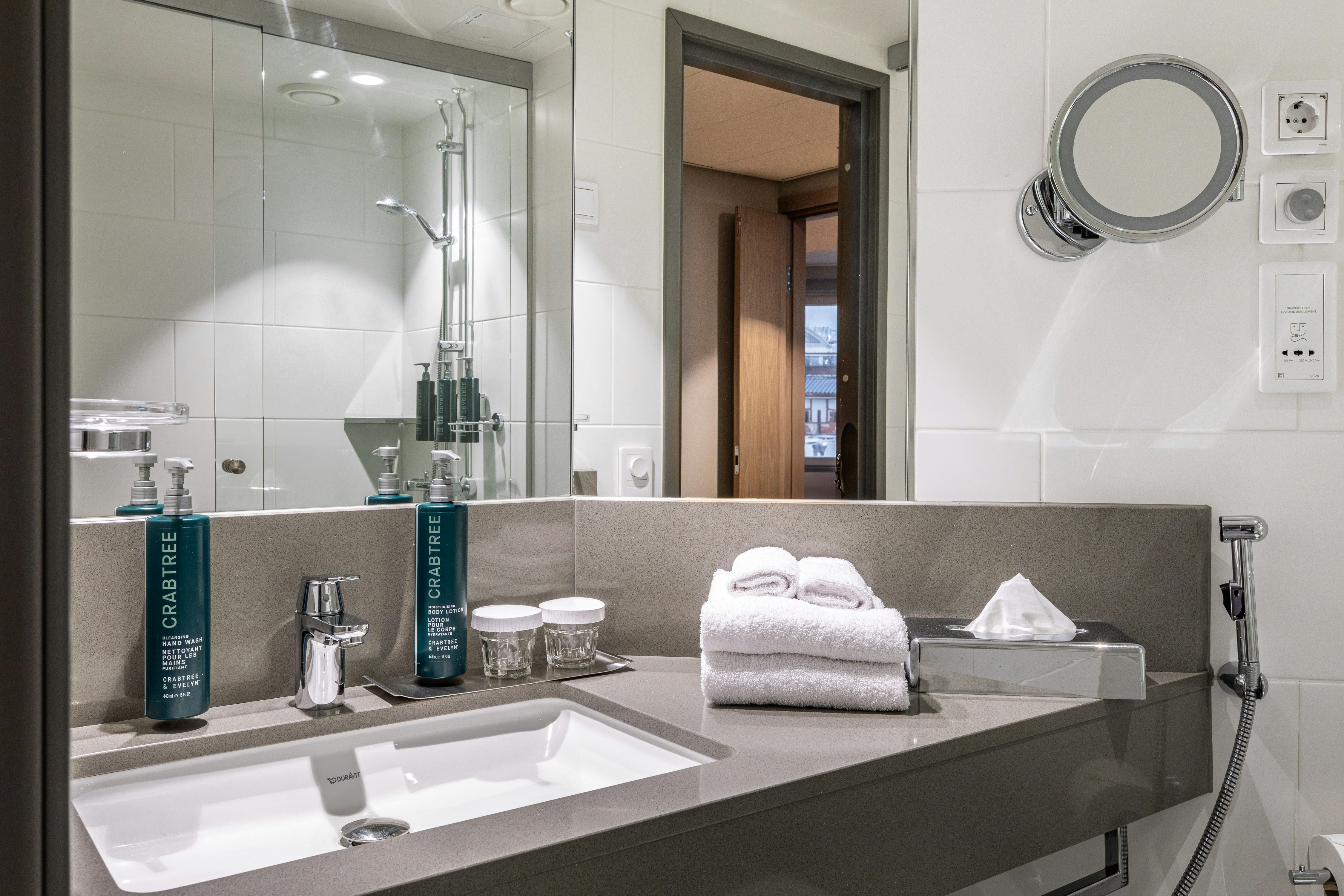 جناح بسرير كينج بغرفتين، Hilton Helsinki Strand 4/4