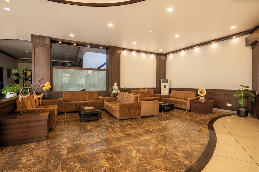 Hotel The Royal Krishna 32/47