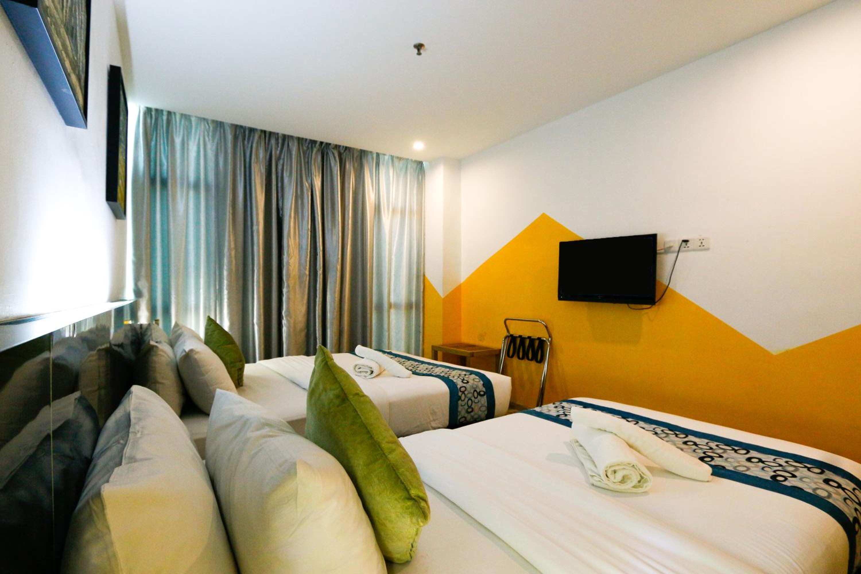 Deluxe, Suite