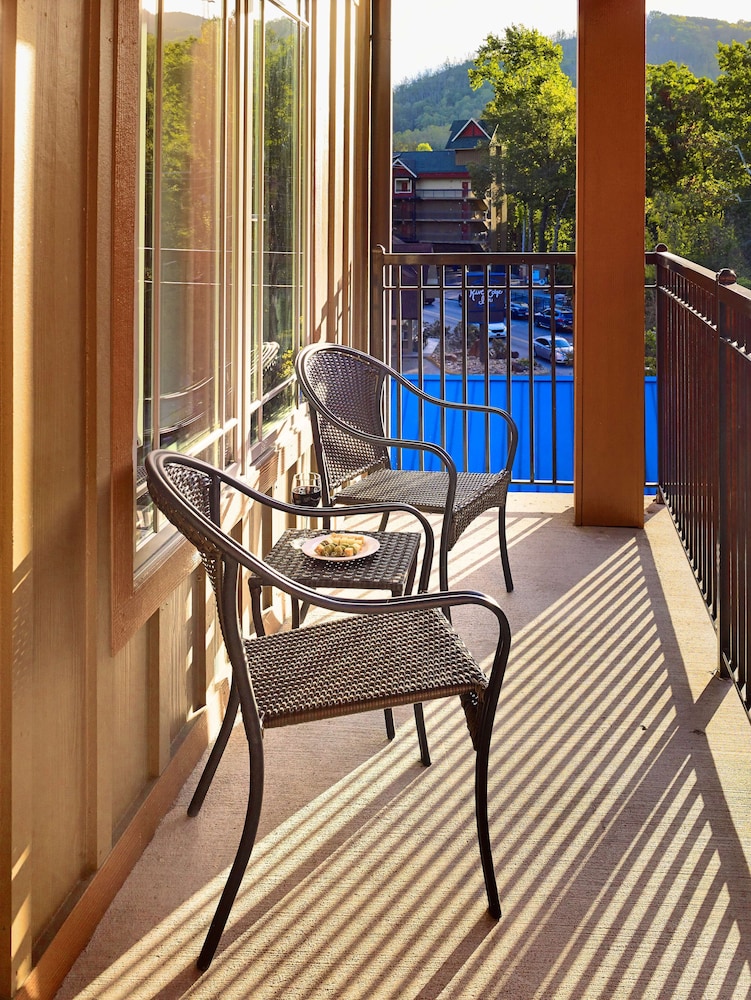 Hilton Garden Inn Gatlinburg 37/70