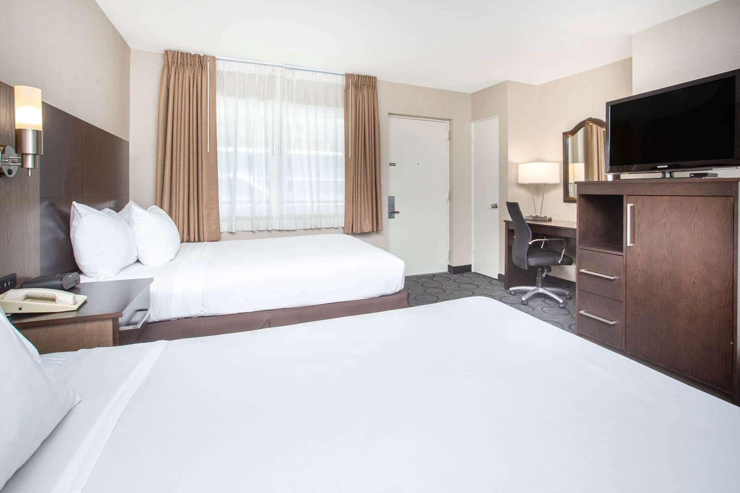 Baymont by Wyndham San Diego Downtown 5/14