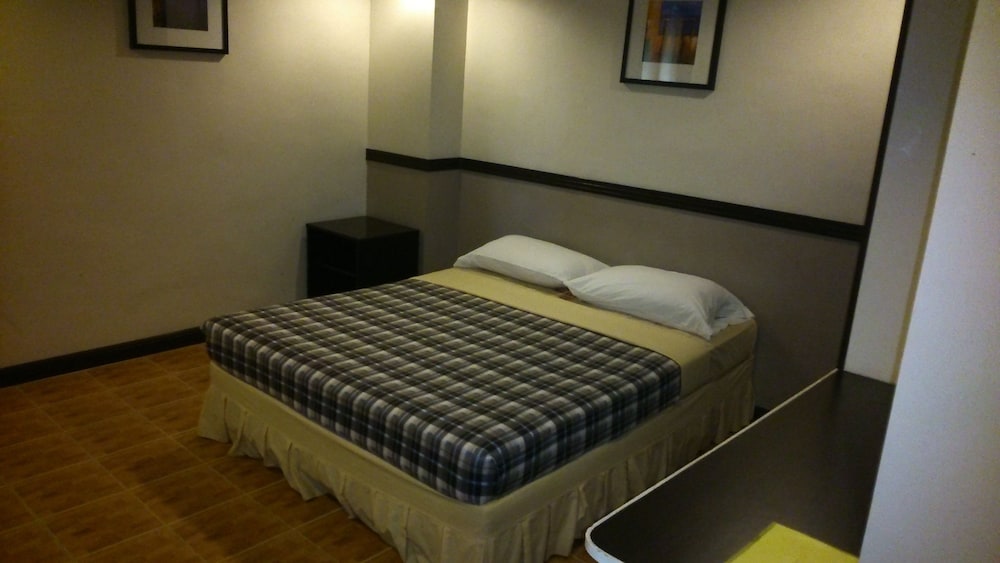 Magayon Hotel 7/29