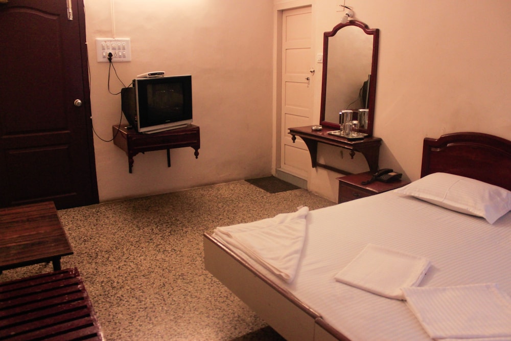 Hotel Keerthi 17/29