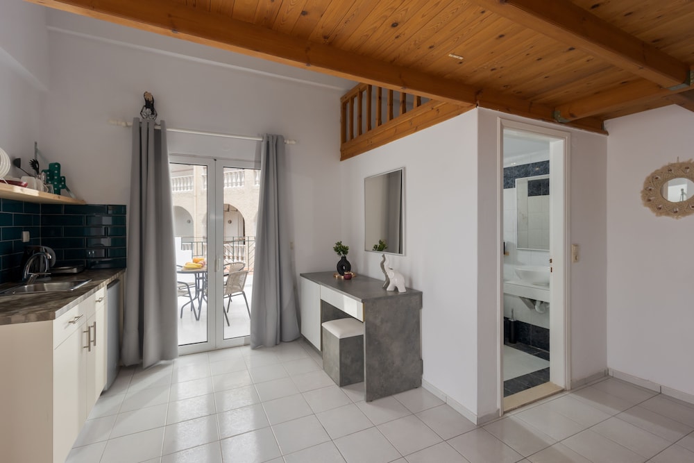 Pelagia Maria Studios Malia 32/51