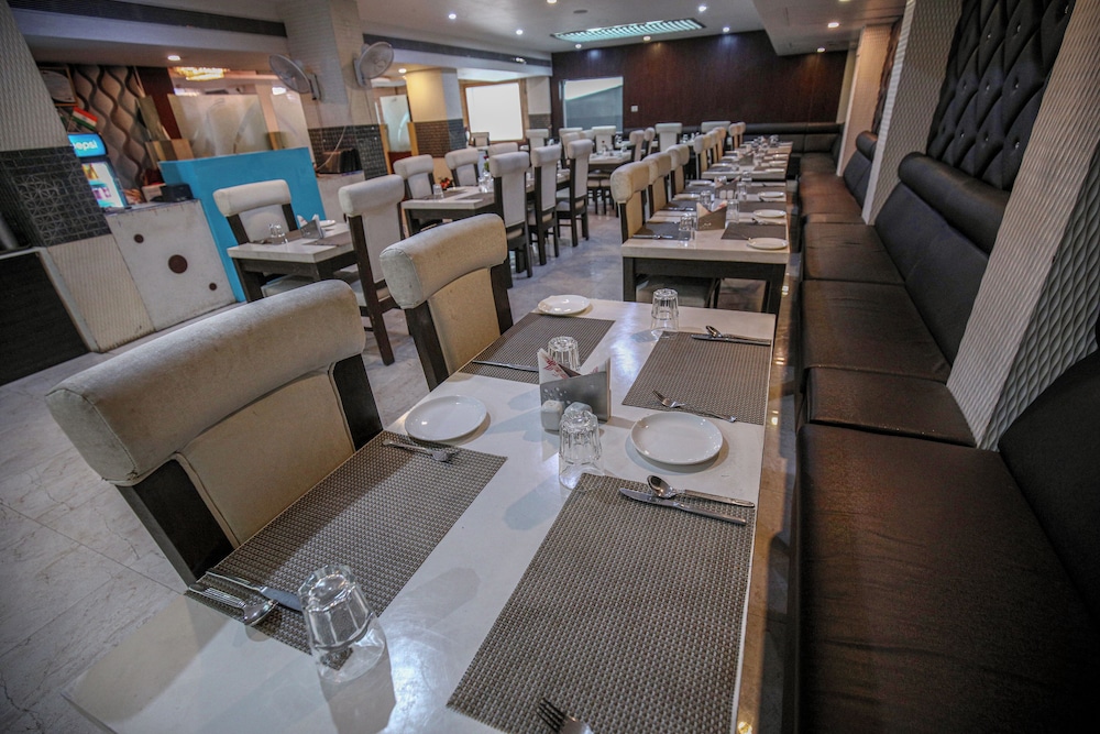 Hotel Vaibhav Inn 43/50
