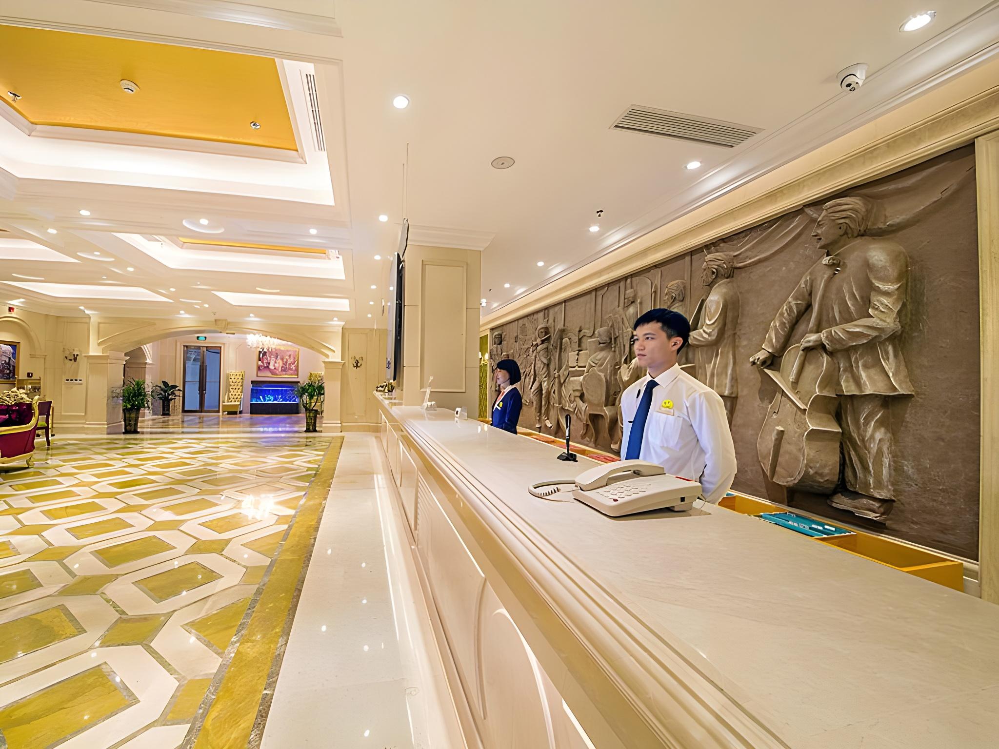Vienna Hotel (Guilin Wanfu Square) 12/45