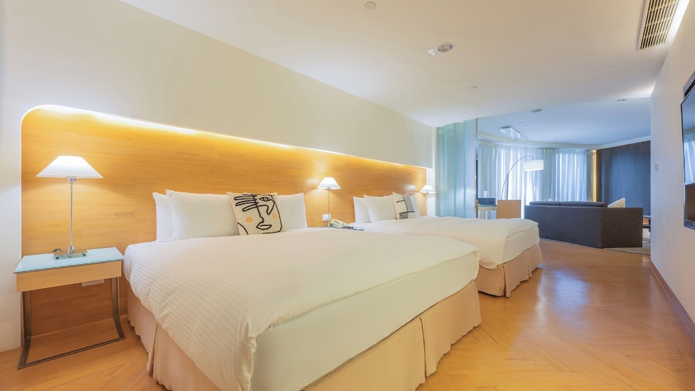 Family Suite, City View