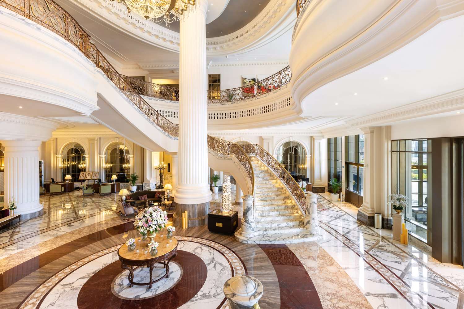 Al Habtoor Palace 9/13
