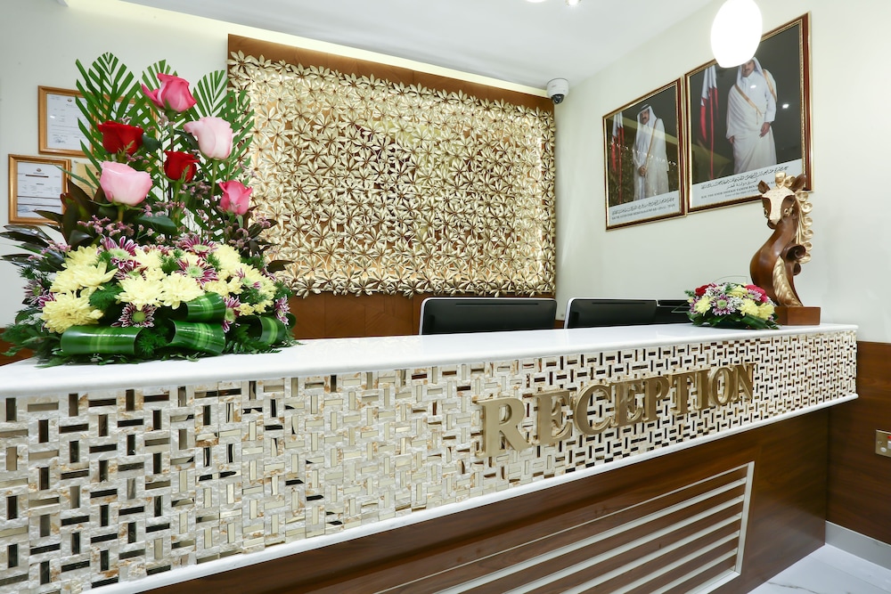 La Villa Suites Hotel 7/48