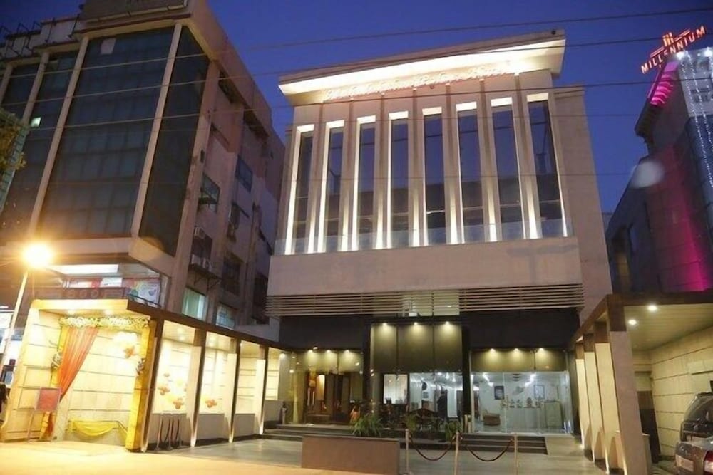 MAHALAKSHMI PALACE HOTEL 2/24
