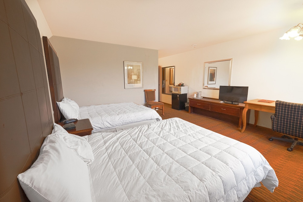 Harlan Inn and Suites By OYO Harlan 14/56